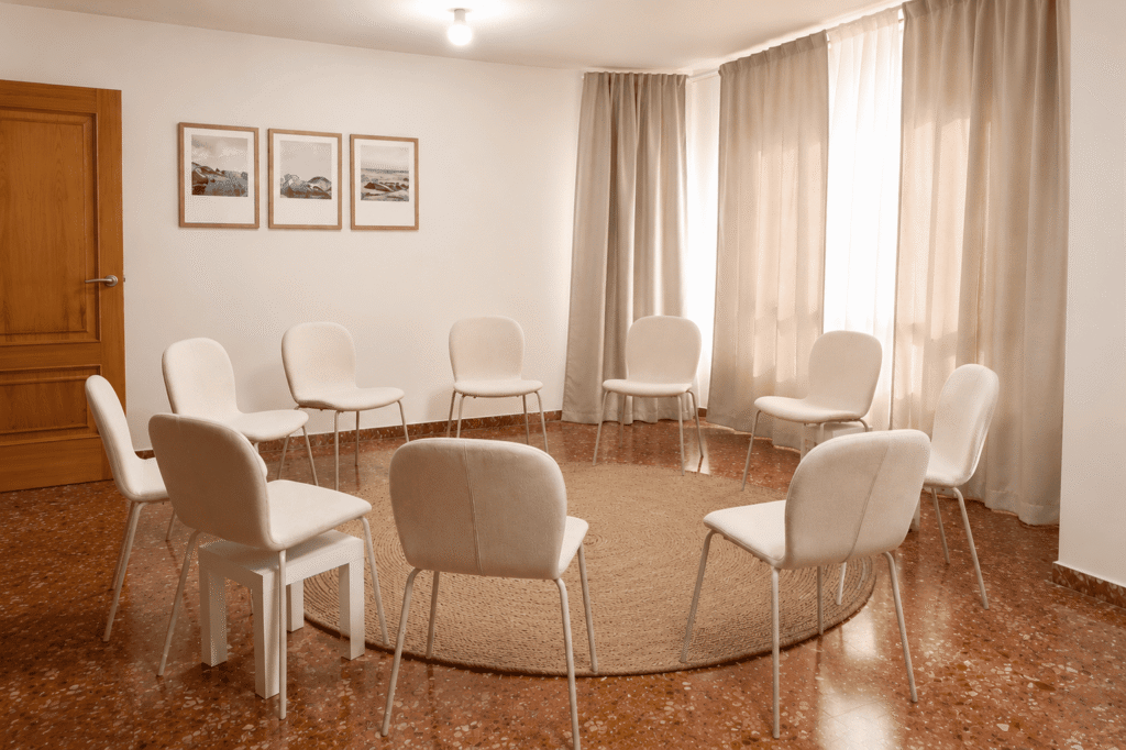 ¿Buscas un centro de adicciones en Castellón? En Clínica NO-A ofrecemos tratamiento personalizado para adicciones y salud mental con un equipo especializado. Atención 24 horas.